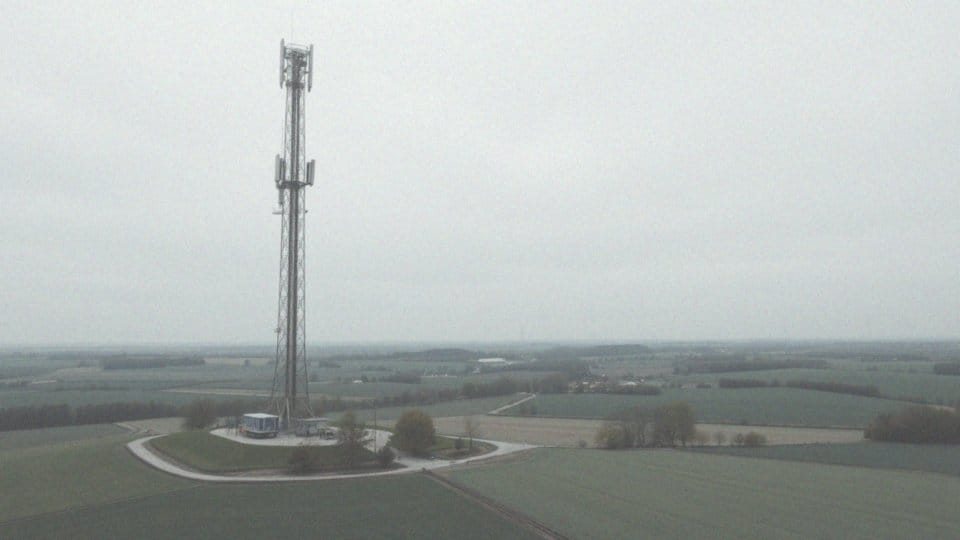 Jakie są plany serwisowe firmy Emitel dotyczące nadajników telewizji naziemnej?